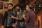 Kapil Sharma, Shahid Kapoor on the sets of Comedy Nights with Kapil in Mumbai on 4th Dec 2013